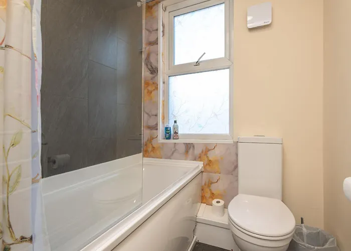 Bright 3bed Near Headingley Stadium & Station